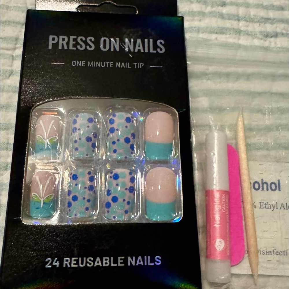Press On Nails - Blue & Pink Reusable Nail Set